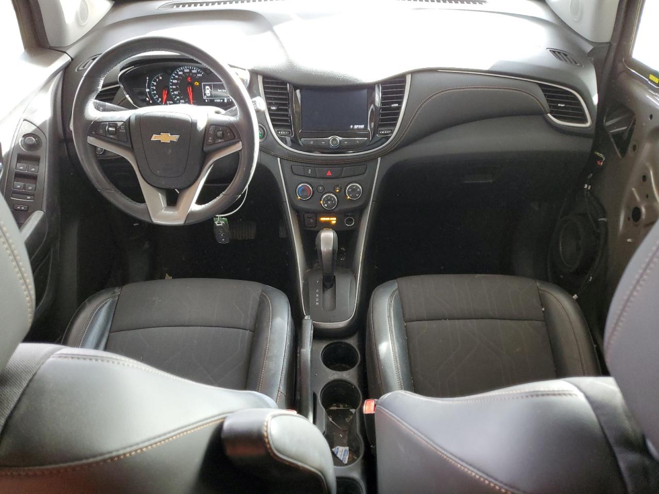2022 Chevrolet Trax - Image 8