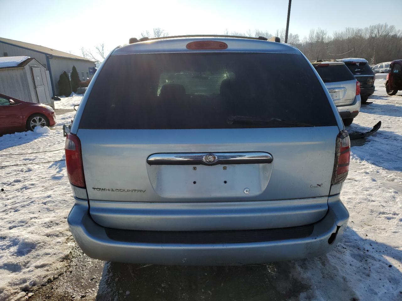 2004 Chrysler Town & Country - Image 6
