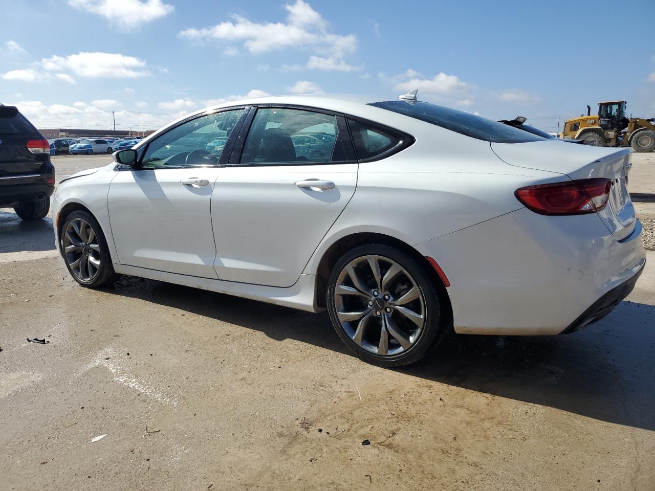 2015 Chrysler 200 - Image 2
