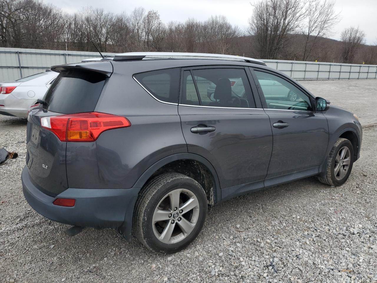 2015 Toyota RAV 4 - Image 3