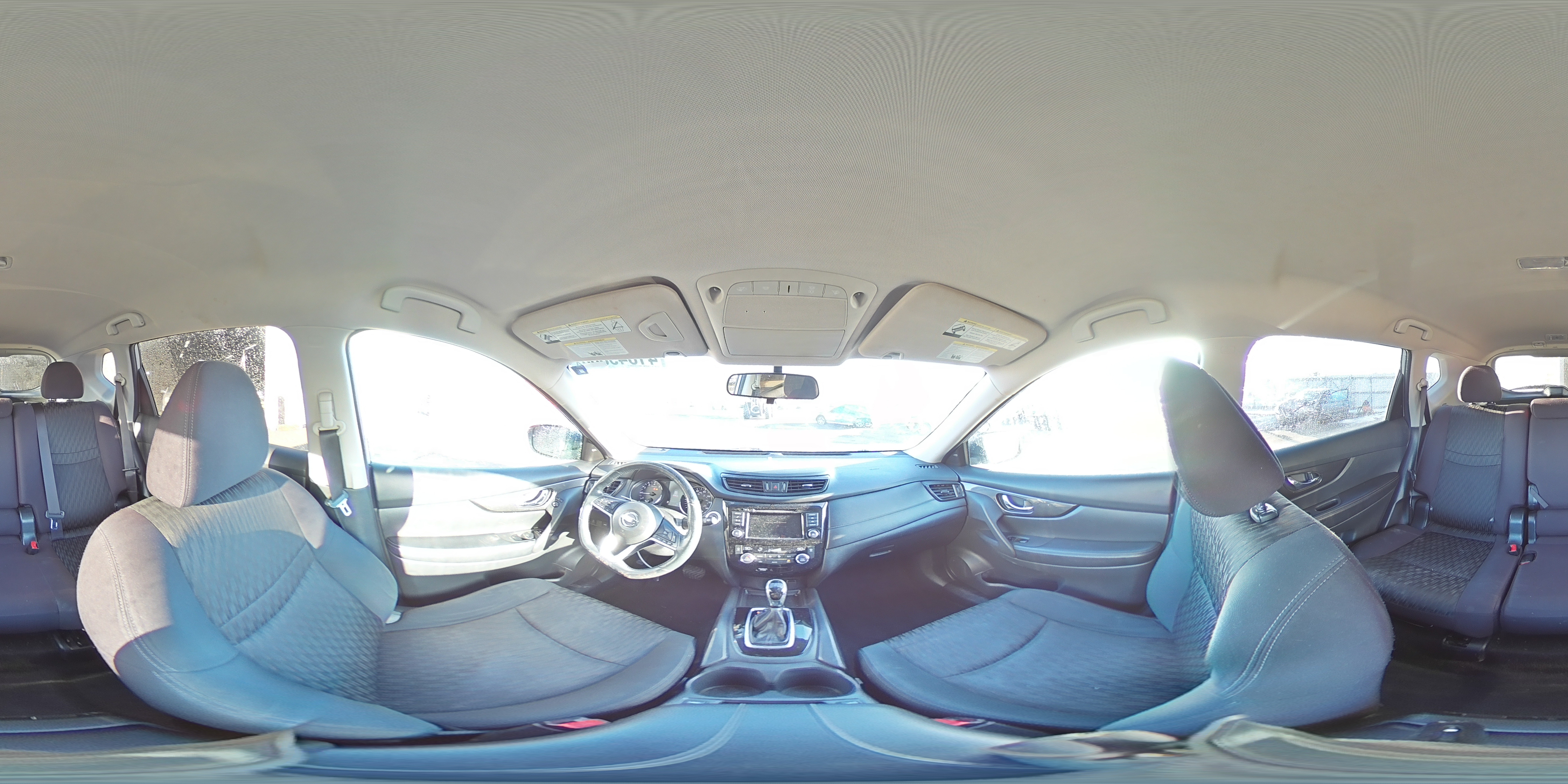 2018 Nissan Rogue - Image 14