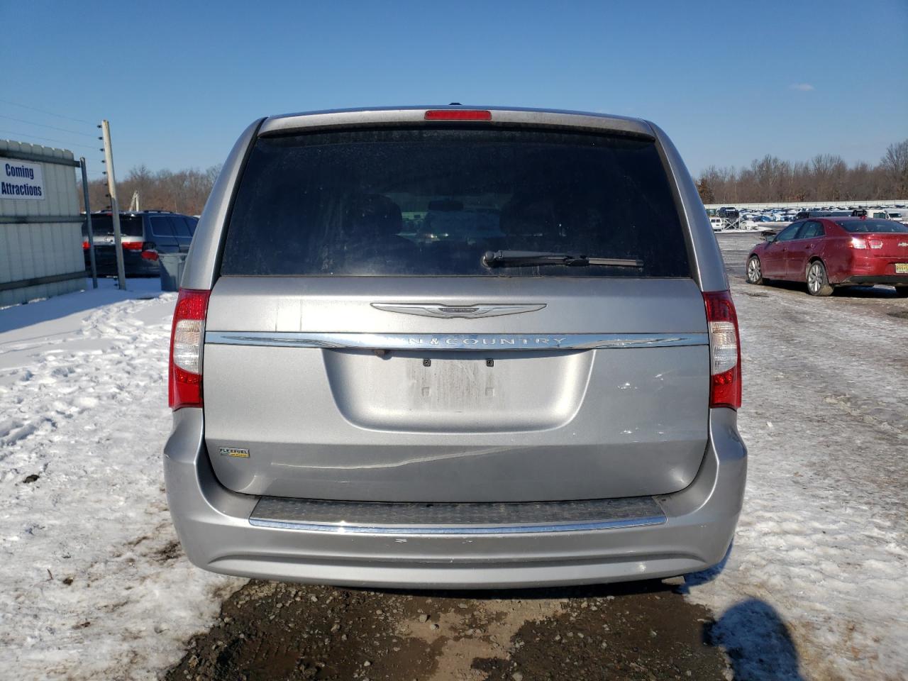 2014 Chrysler Town & Country - Image 6