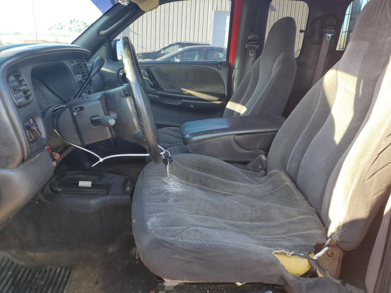 2000 Dodge Dakota - Image 7