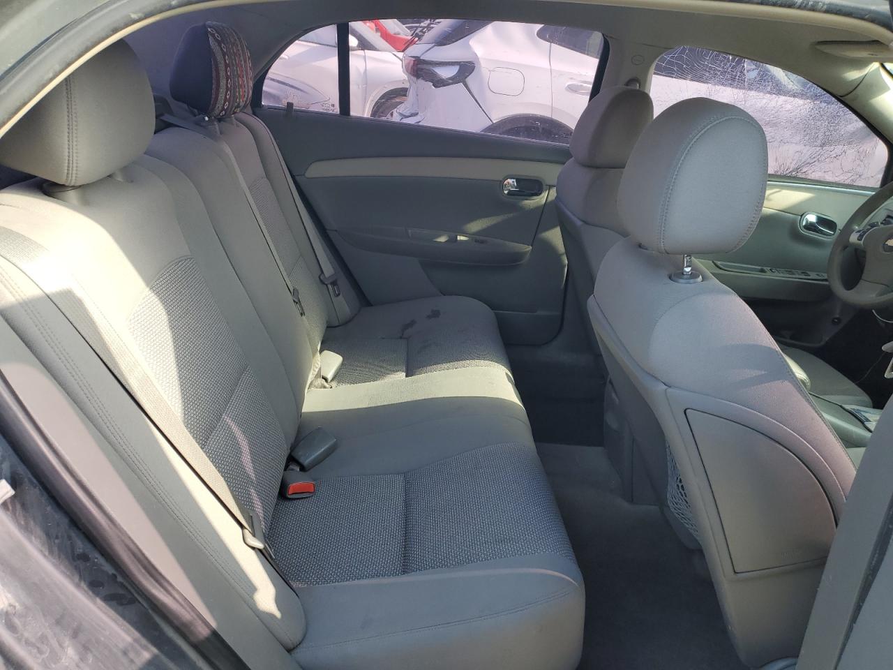 2009 Chevrolet Malibu - Image 11