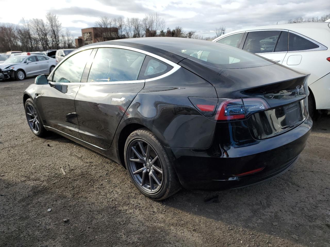 VIN 5YJ3E1EA2JF156470 2018 TESLA MODEL 3 no.2