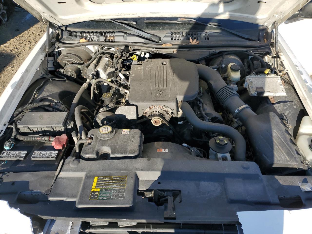 2005 Ford Crown Victoria - Image 11