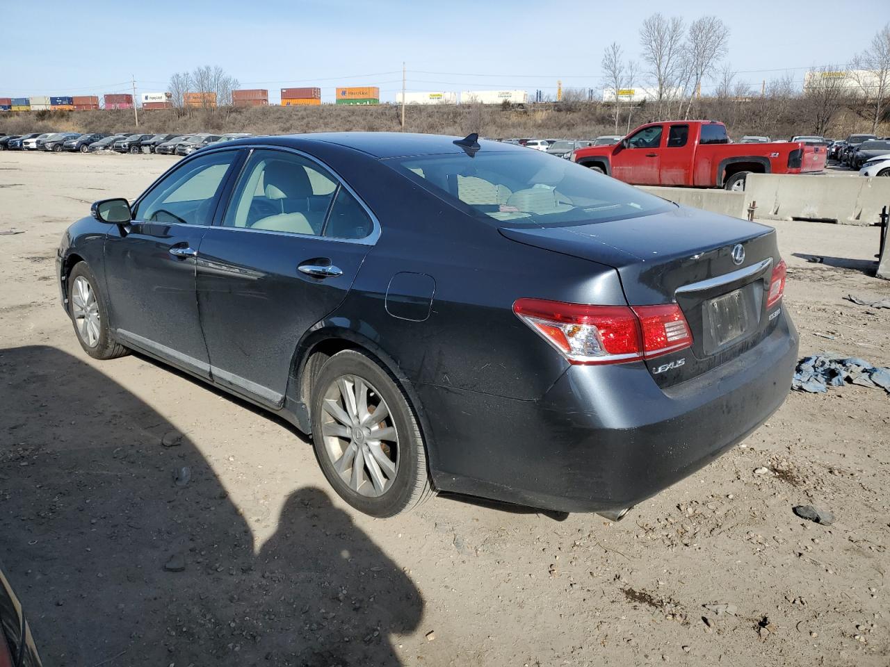 2010 Lexus ES - Image 2