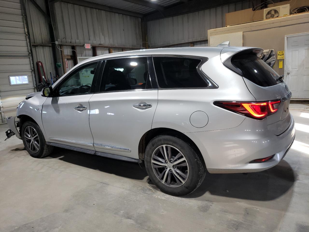 2018 Infiniti QX60 - Image 2