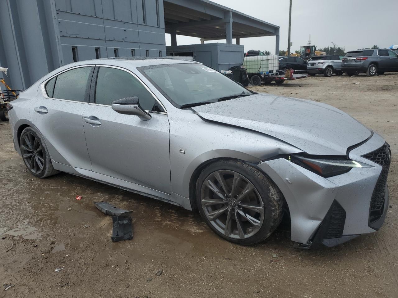 2022 Lexus IS - Image 4