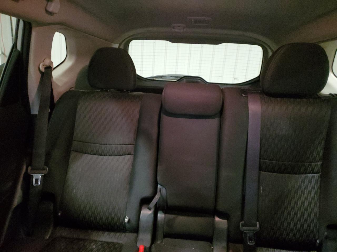 2018 Nissan Rogue - Image 10