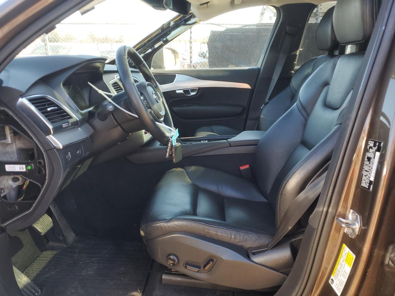 2016 Volvo XC90 - Image 7