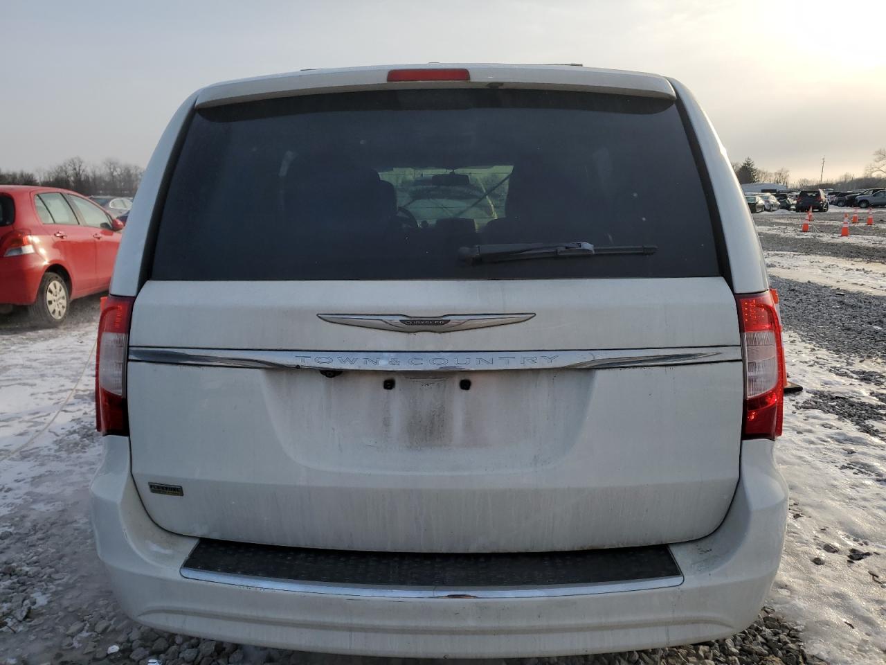 2014 Chrysler Town & Country - Image 6