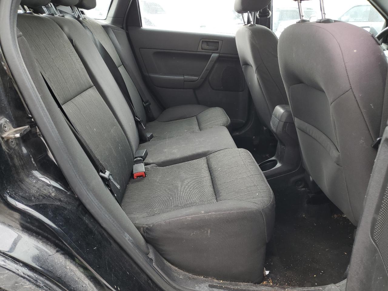 2010 Ford Focus - Image 10