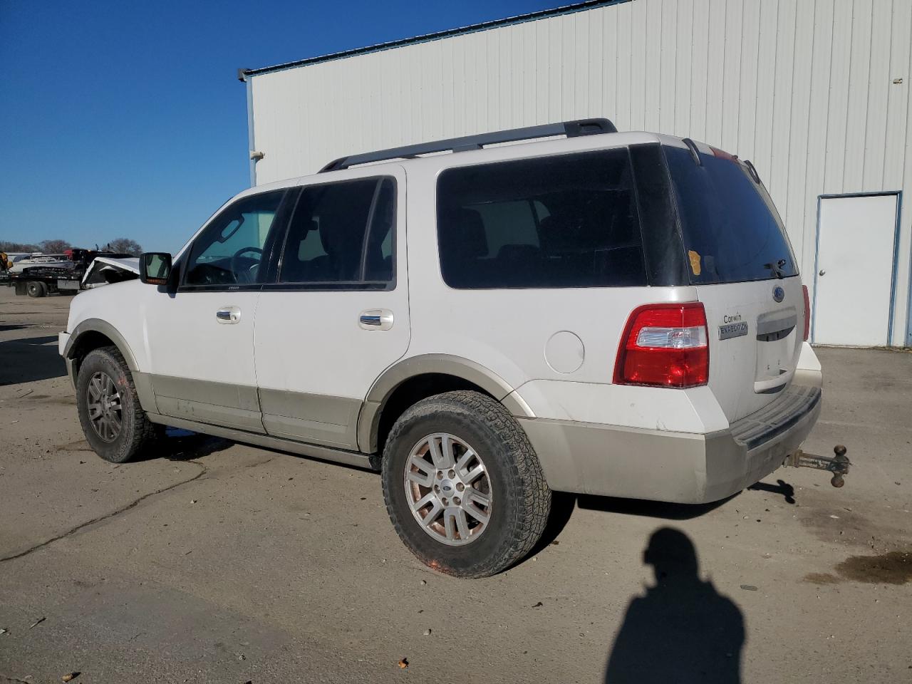 2010 Ford Expedition - Image 2