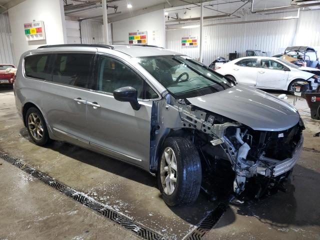  CHRYSLER PACIFICA 2017 Серебристый