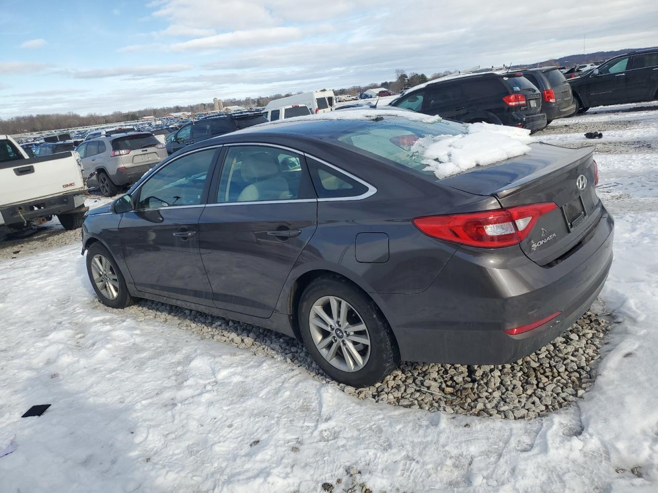 2016 Hyundai Sonata - Image 2
