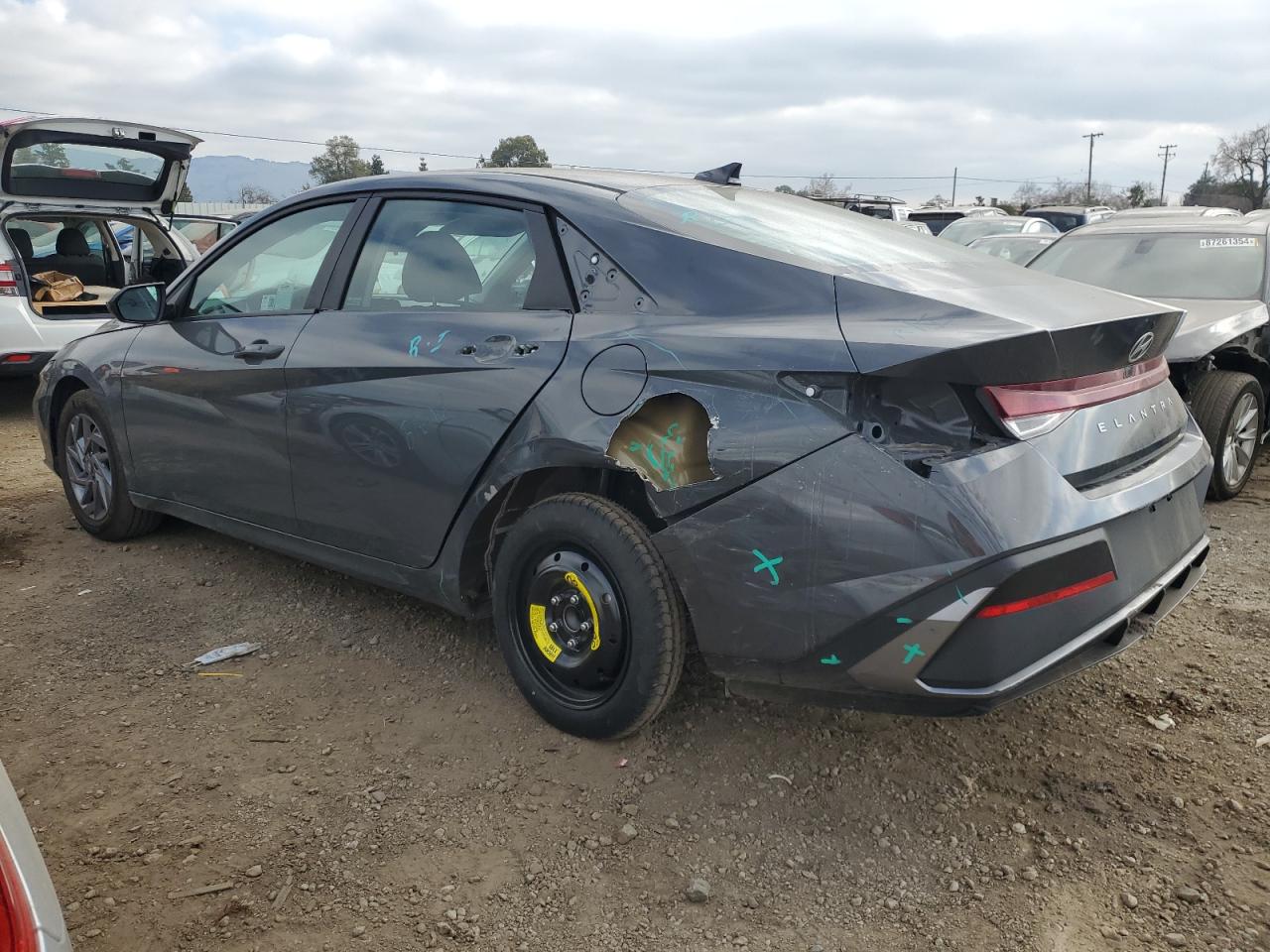 2024 Hyundai Elantra - Image 2