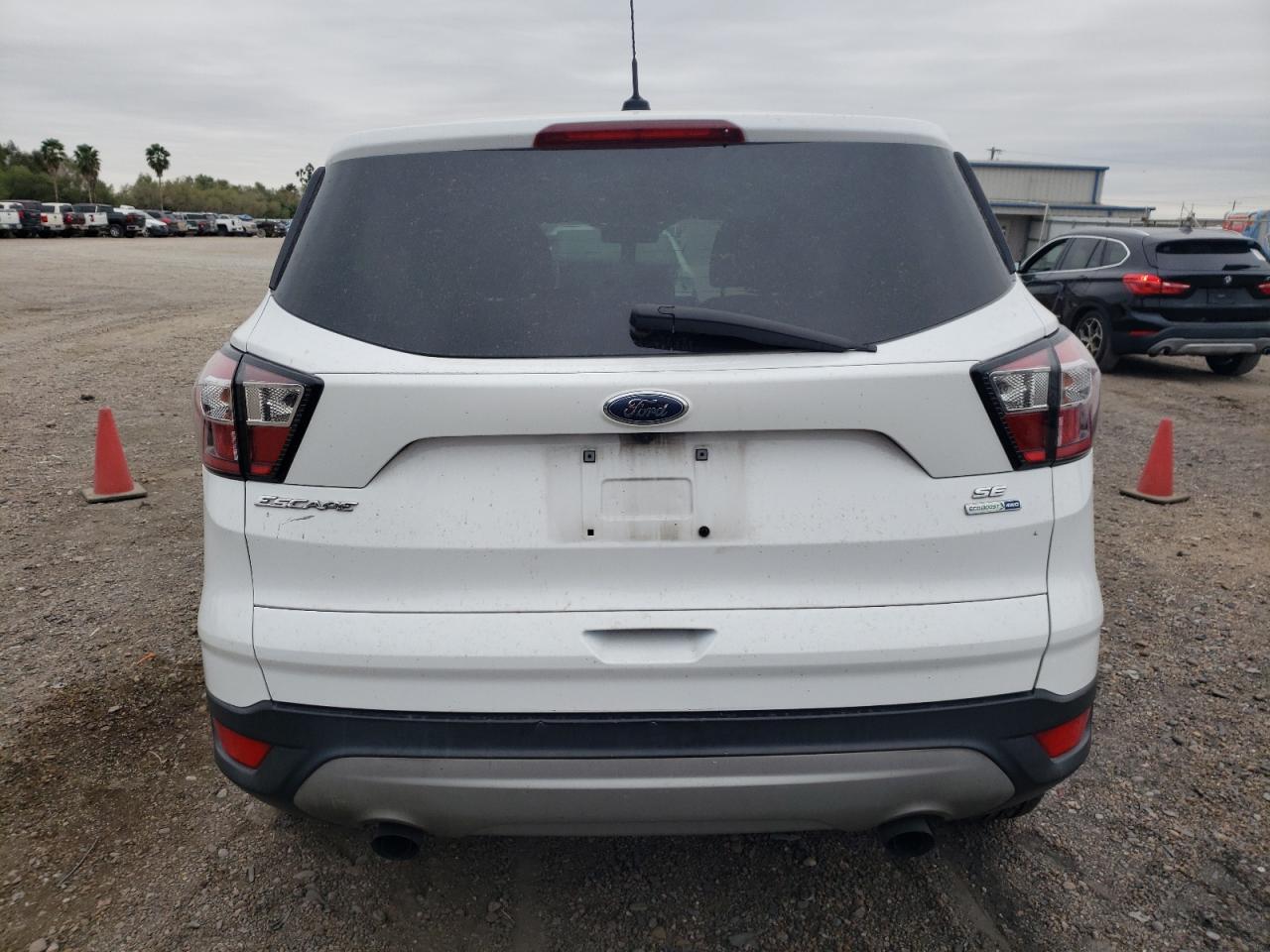 1fmcu9gd6huc03750 1FMCU9GD6HUC03750 2017 Ford Escape Se