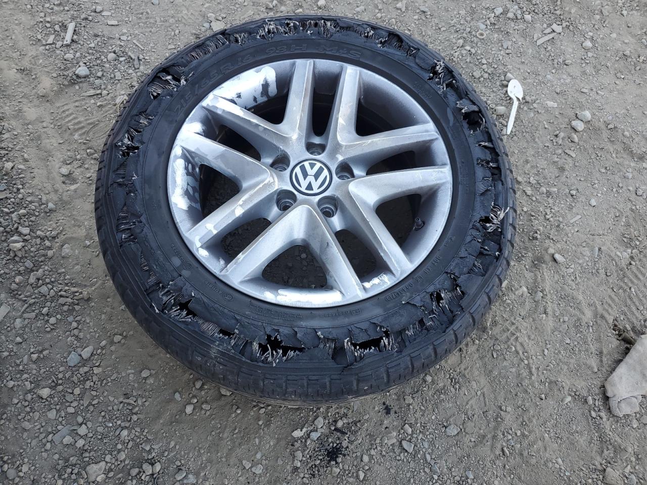 2011 Volkswagen Tiguan S VIN: WVGCV7AXXBW502013 Lot: 88782505