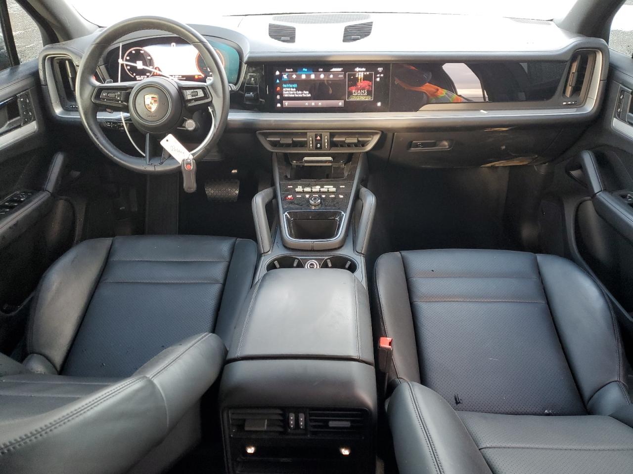 2024 Porsche Cayenne - Image 8