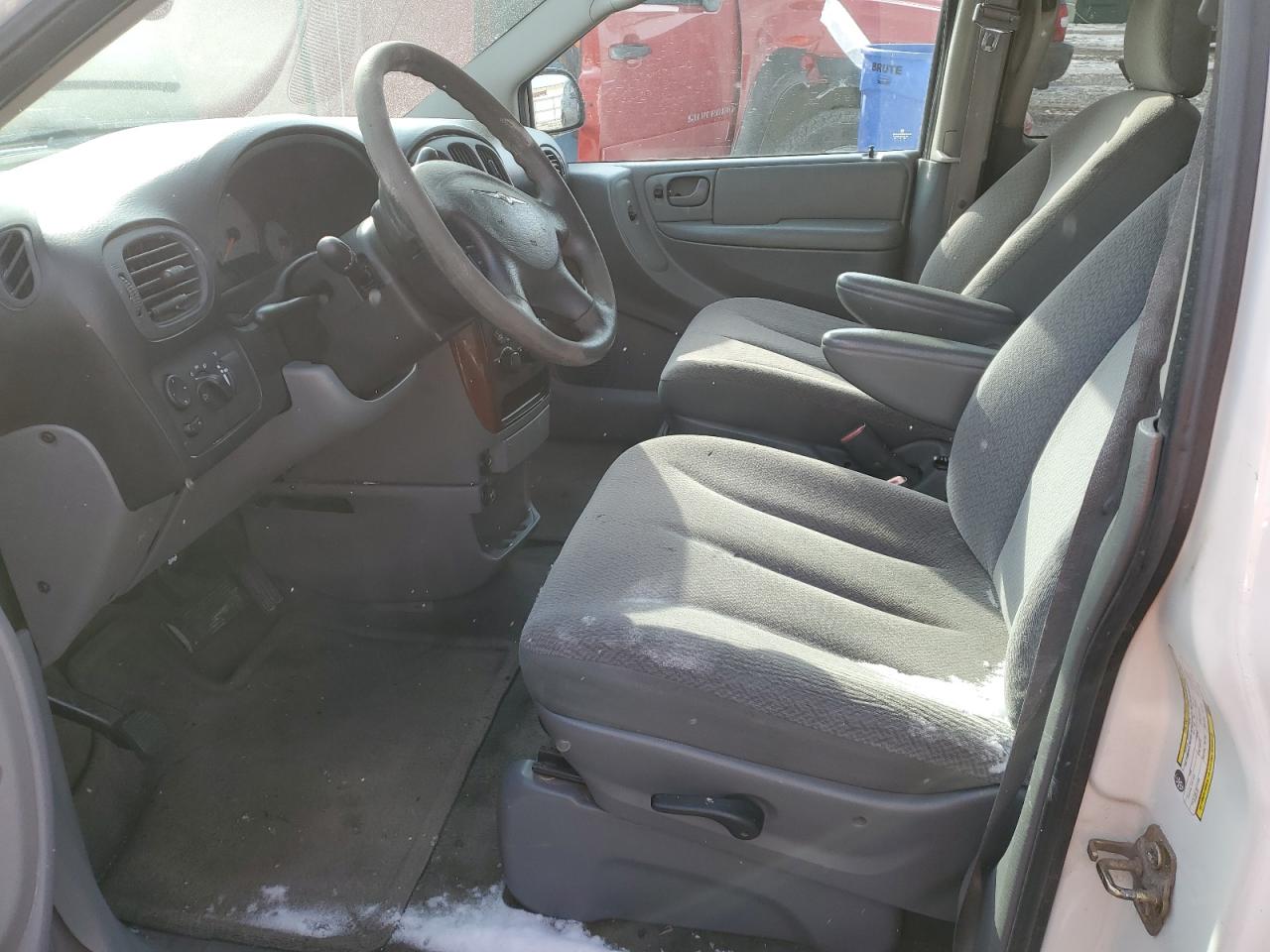 2006 Chrysler Town & Country - Image 7