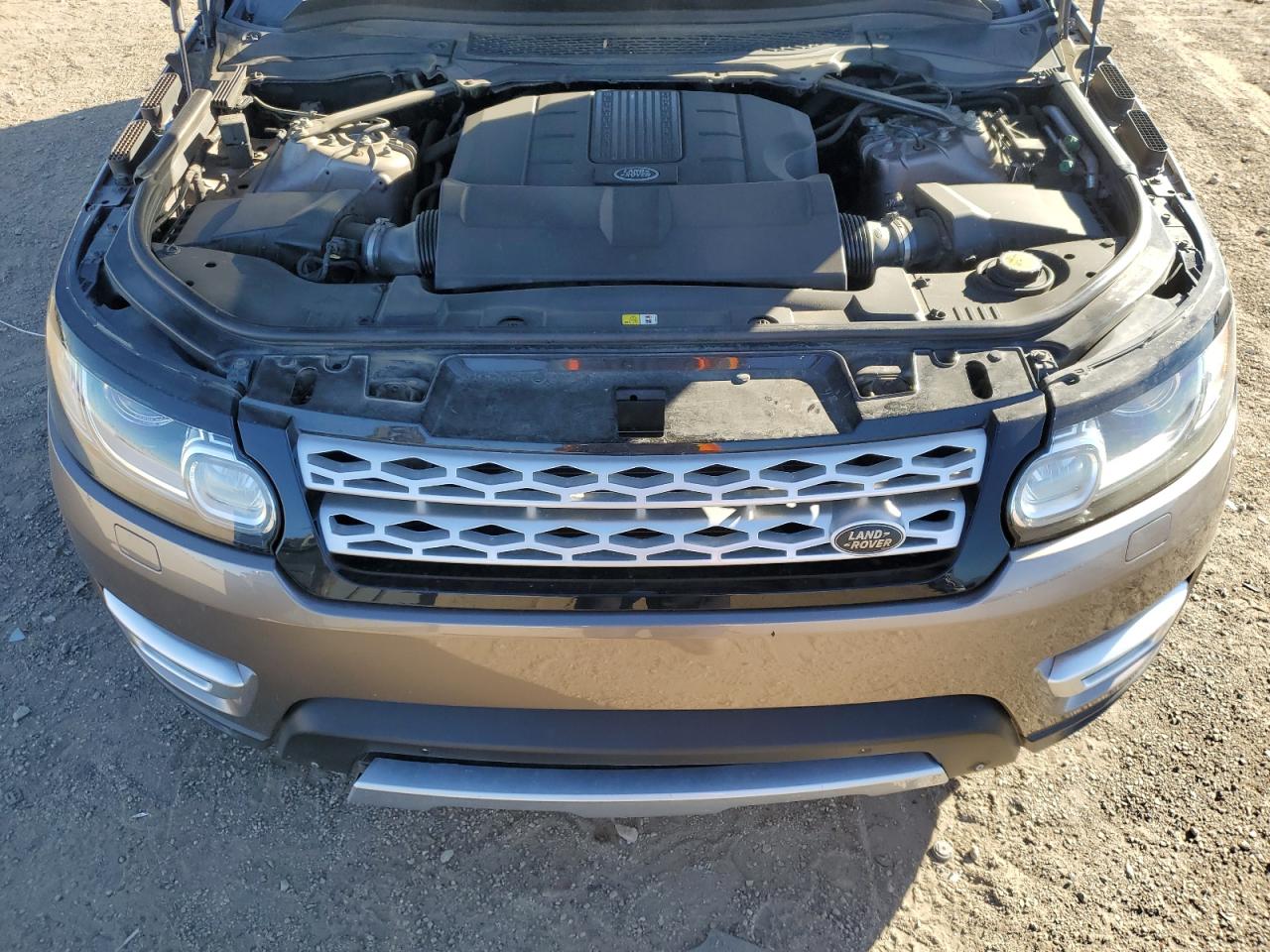 2015 Land Rover Range Rover - Image 13