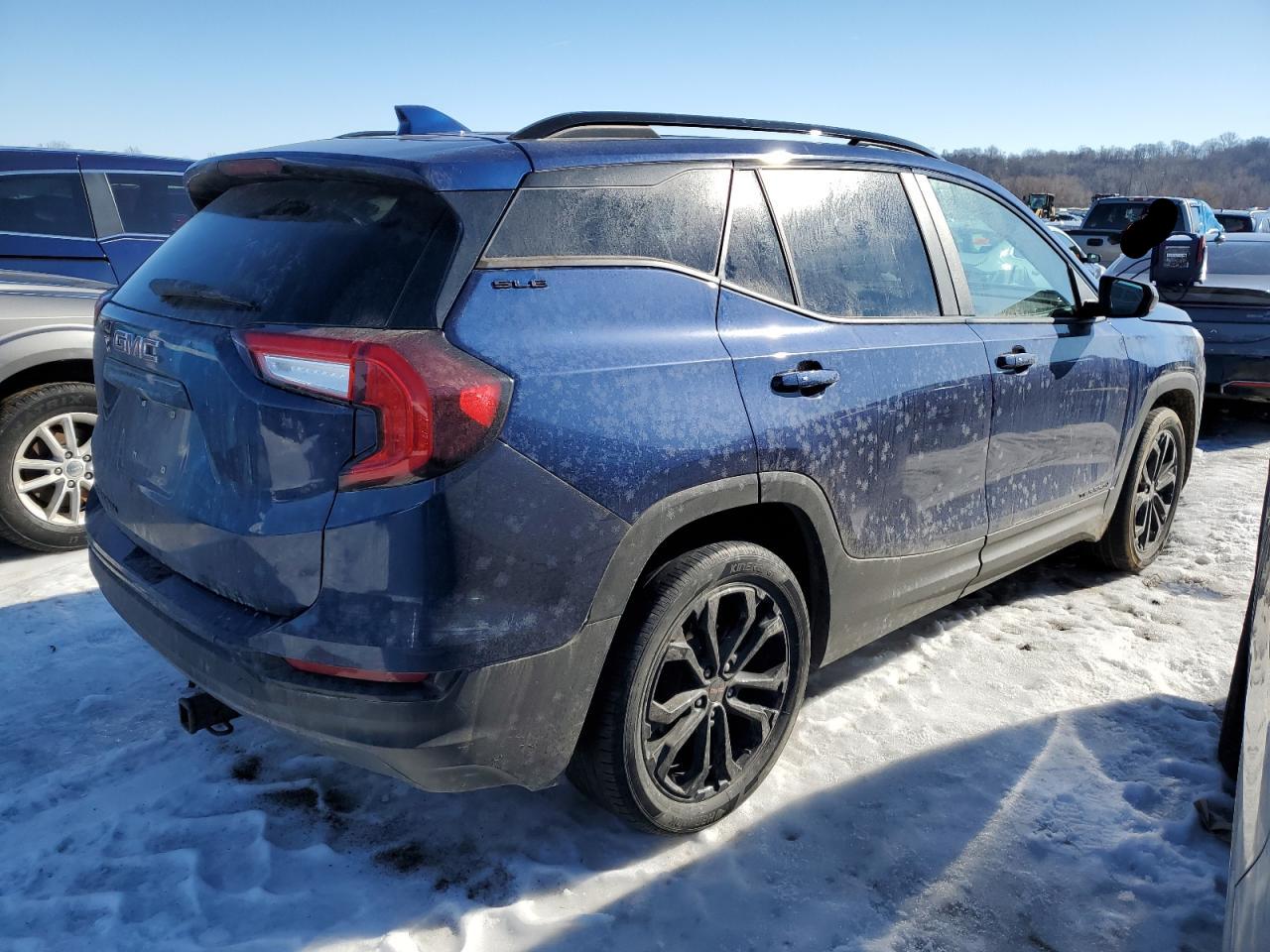 2022 GMC Terrain - Image 3