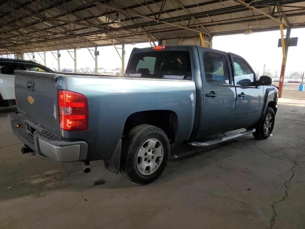 2013 Chevrolet Silverado - Image 3