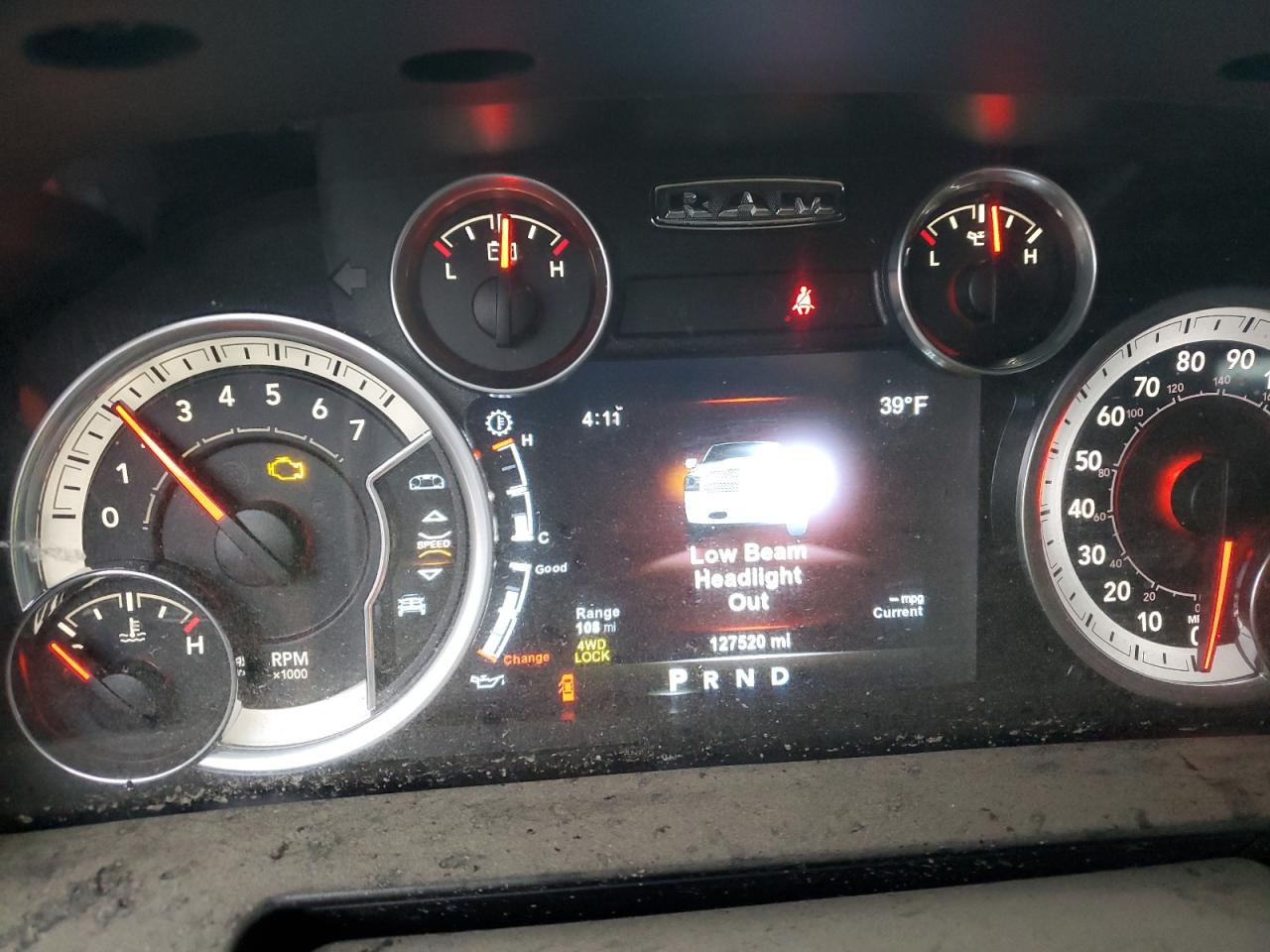 2015 RAM 1500 - Image 9