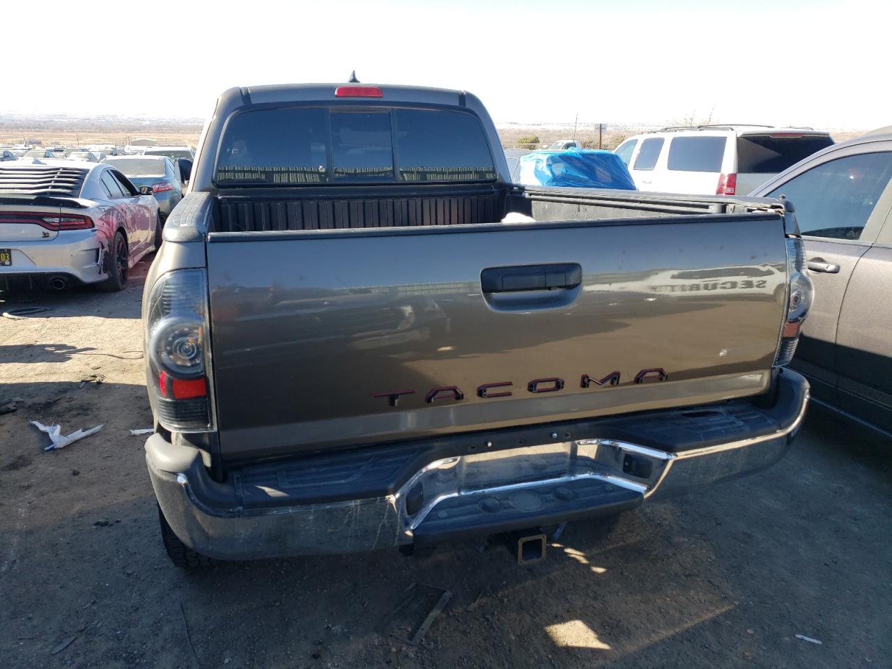 2015 Toyota Tacoma - Image 6