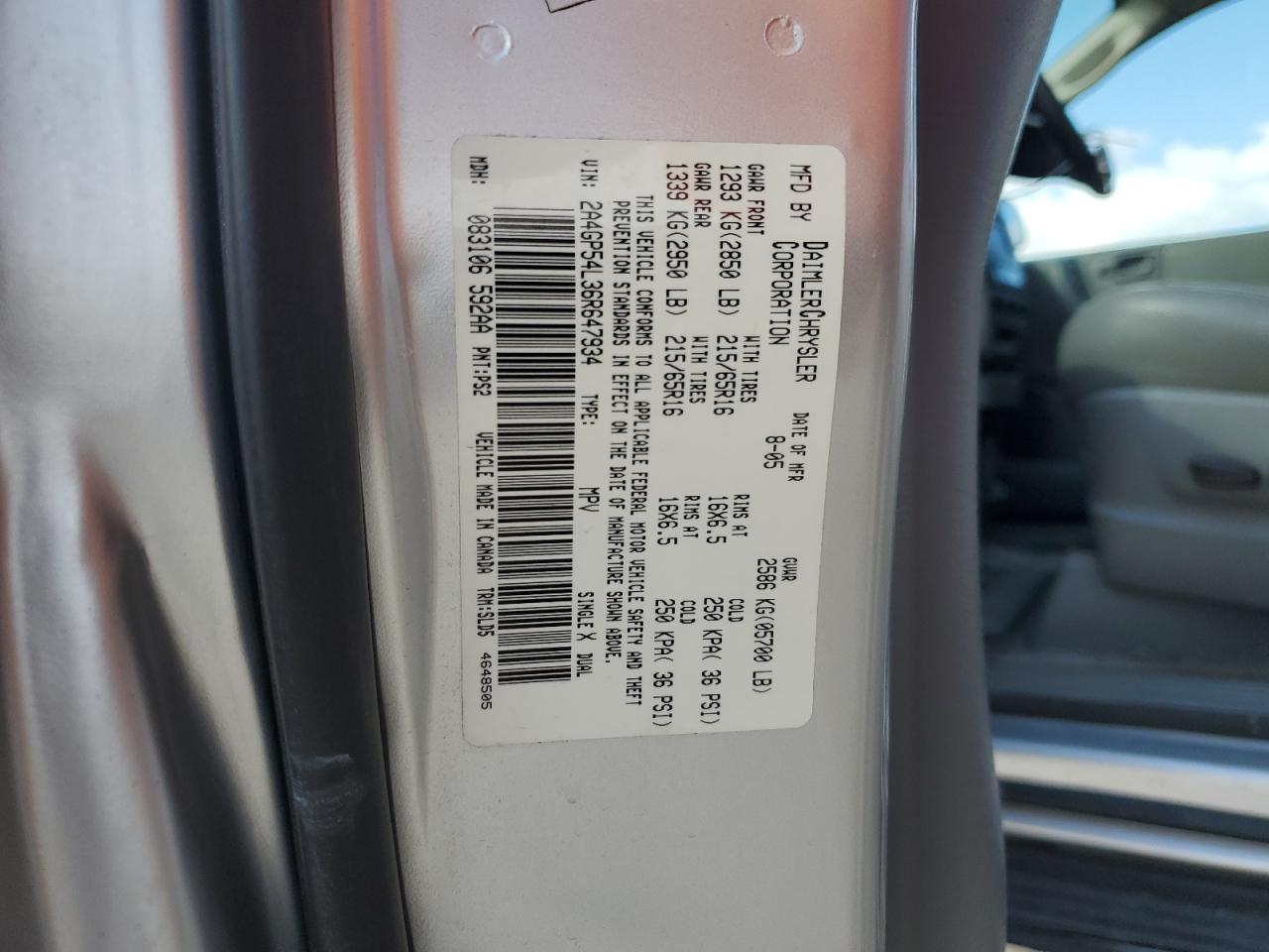 2006 Chrysler Town & Country - Image 15