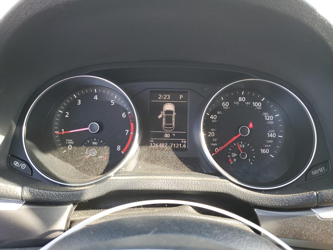 2017 Volkswagen Passat - Image 9