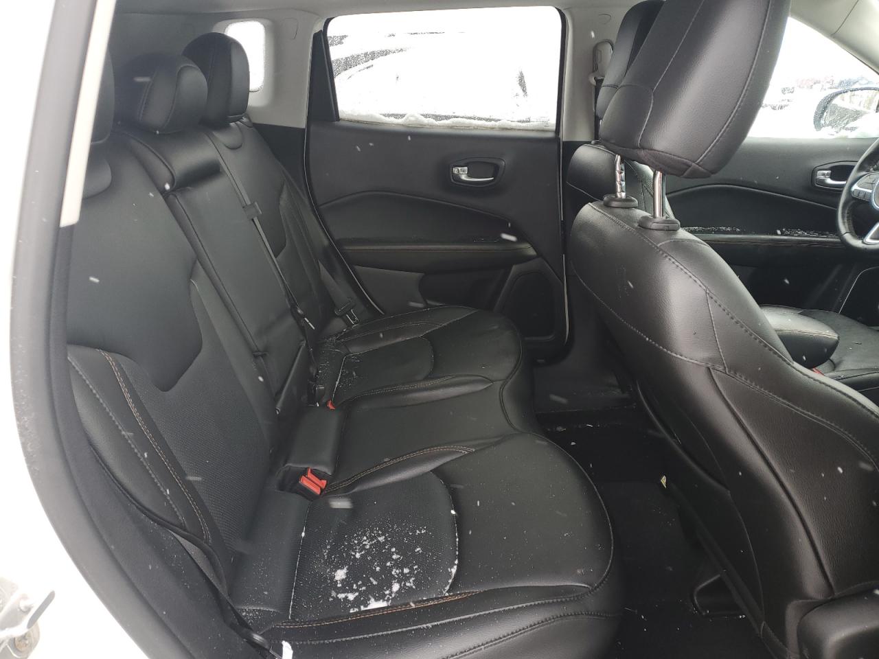 2020 Jeep Compass - Image 11