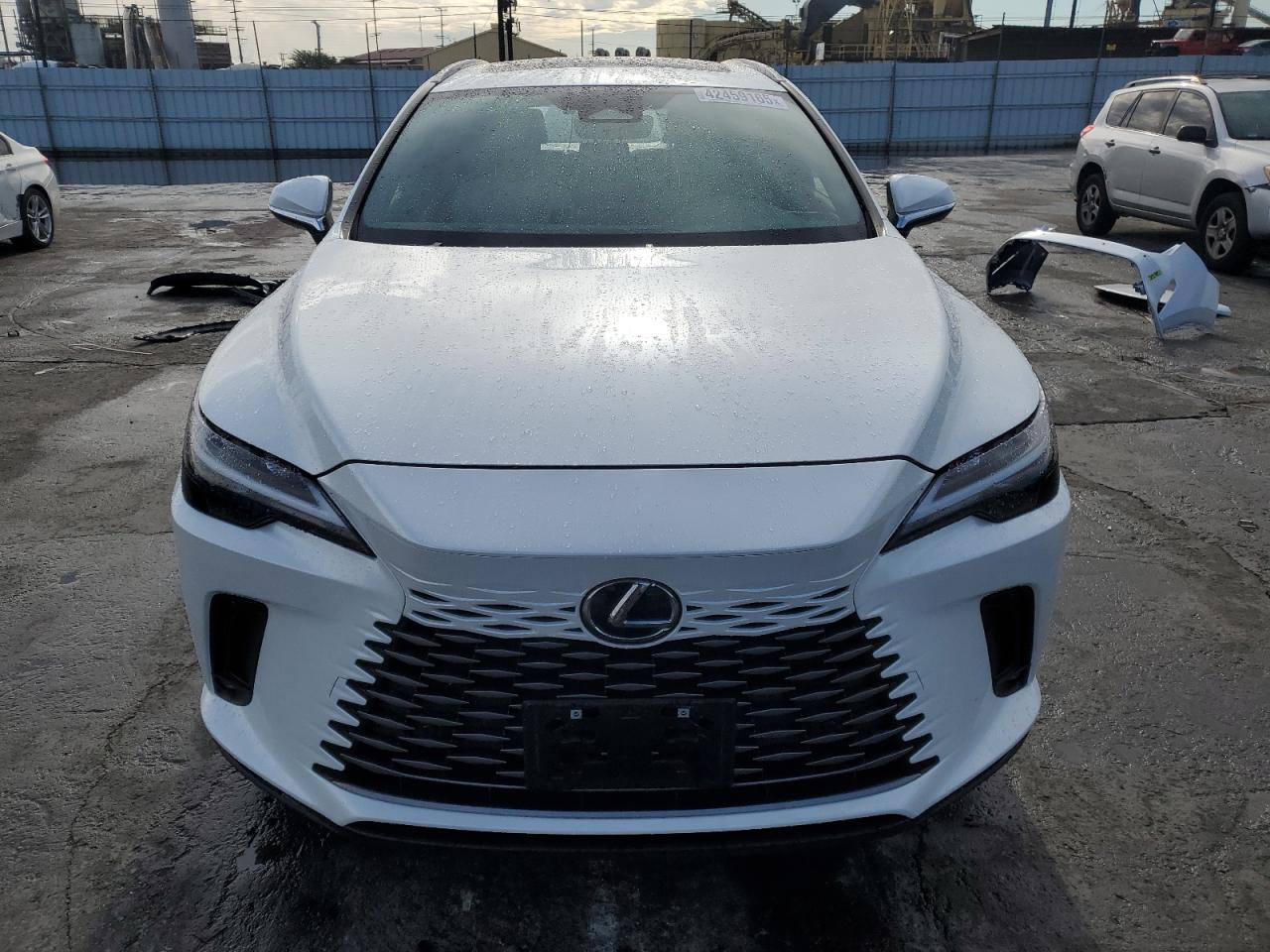 2023 Lexus RX - Image 5