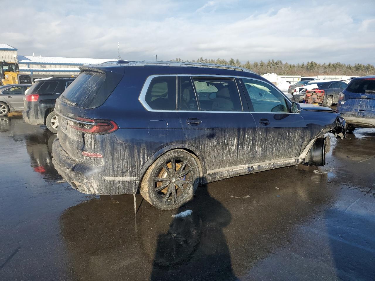 2024 BMW X7 - Image 3