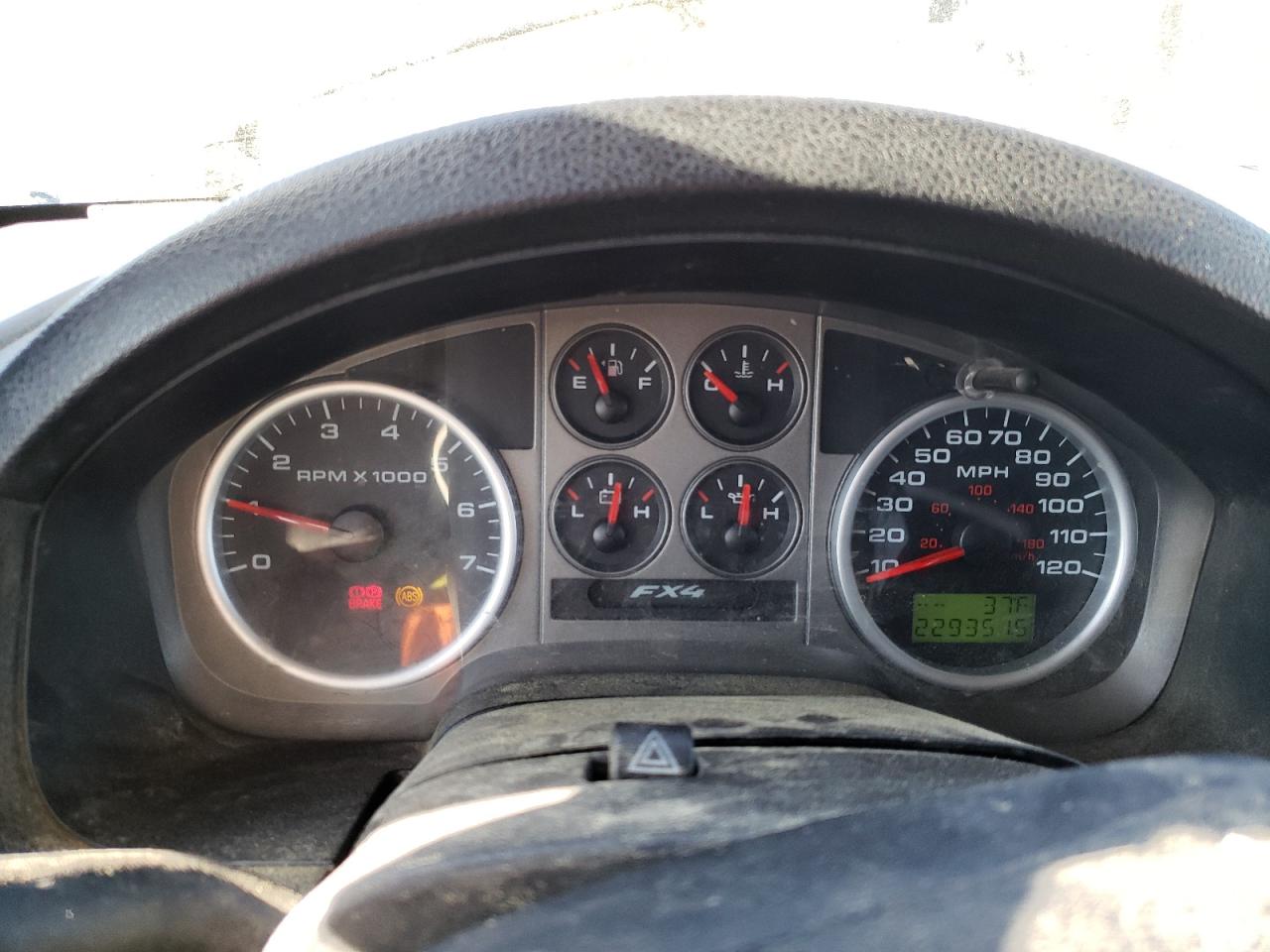 2005 Ford F-150 - Image 9