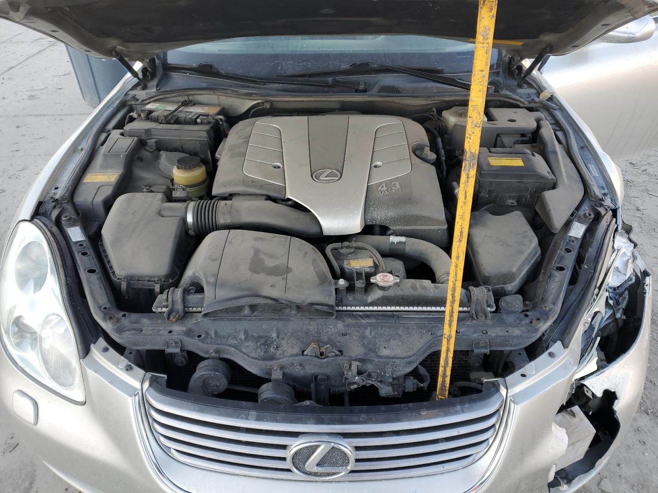 2003 Lexus SC - Image 12