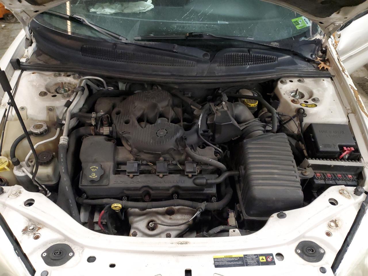 2005 Chrysler Sebring - Image 11