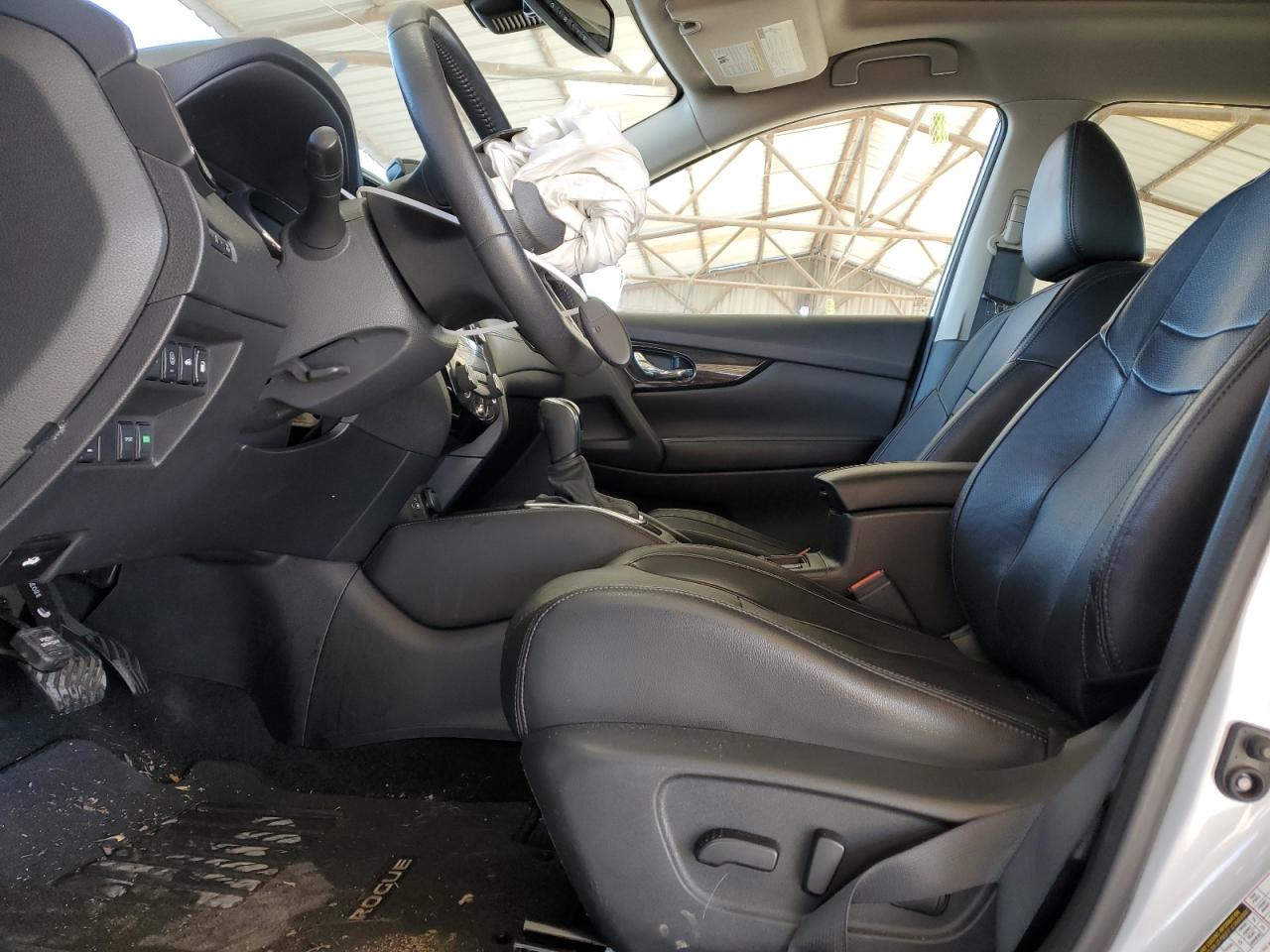 2018 Nissan Rogue - Image 7