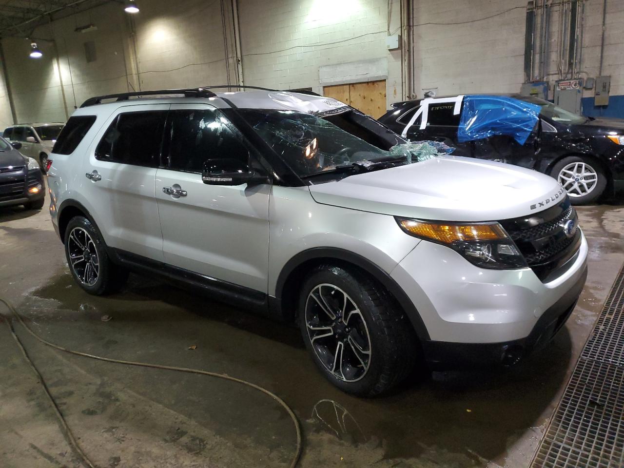 2013 Ford Explorer - Image 4