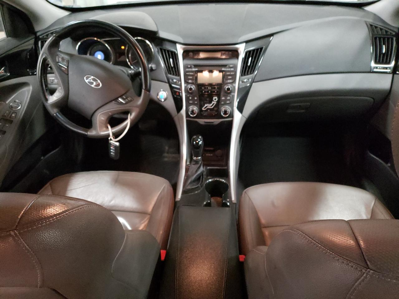 2013 Hyundai Sonata - Image 8
