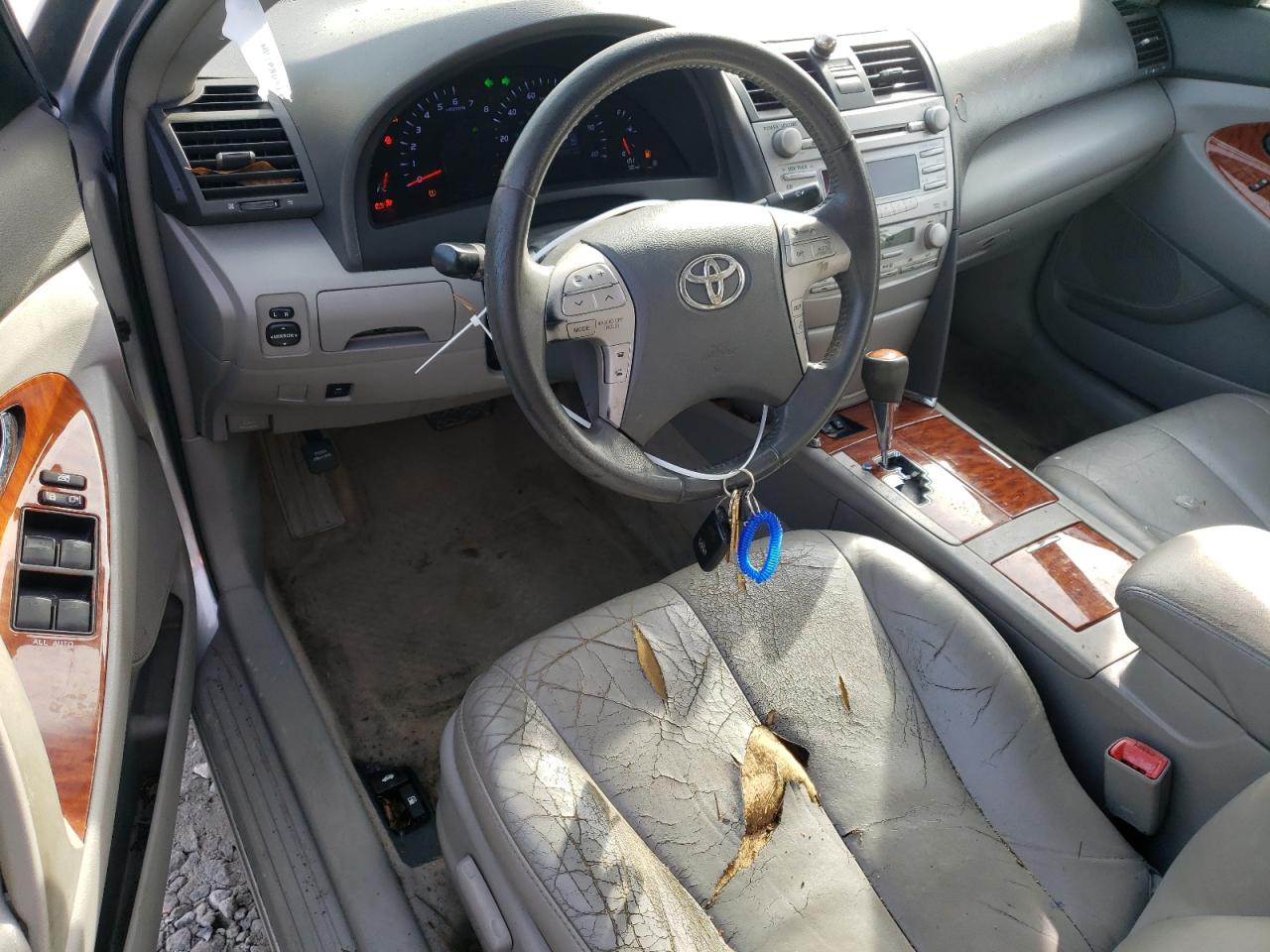 2011 Toyota Camry - Image 8