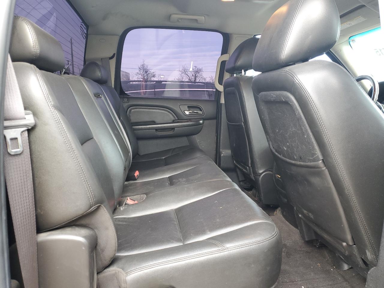 2011 GMC Sierra - Image 10