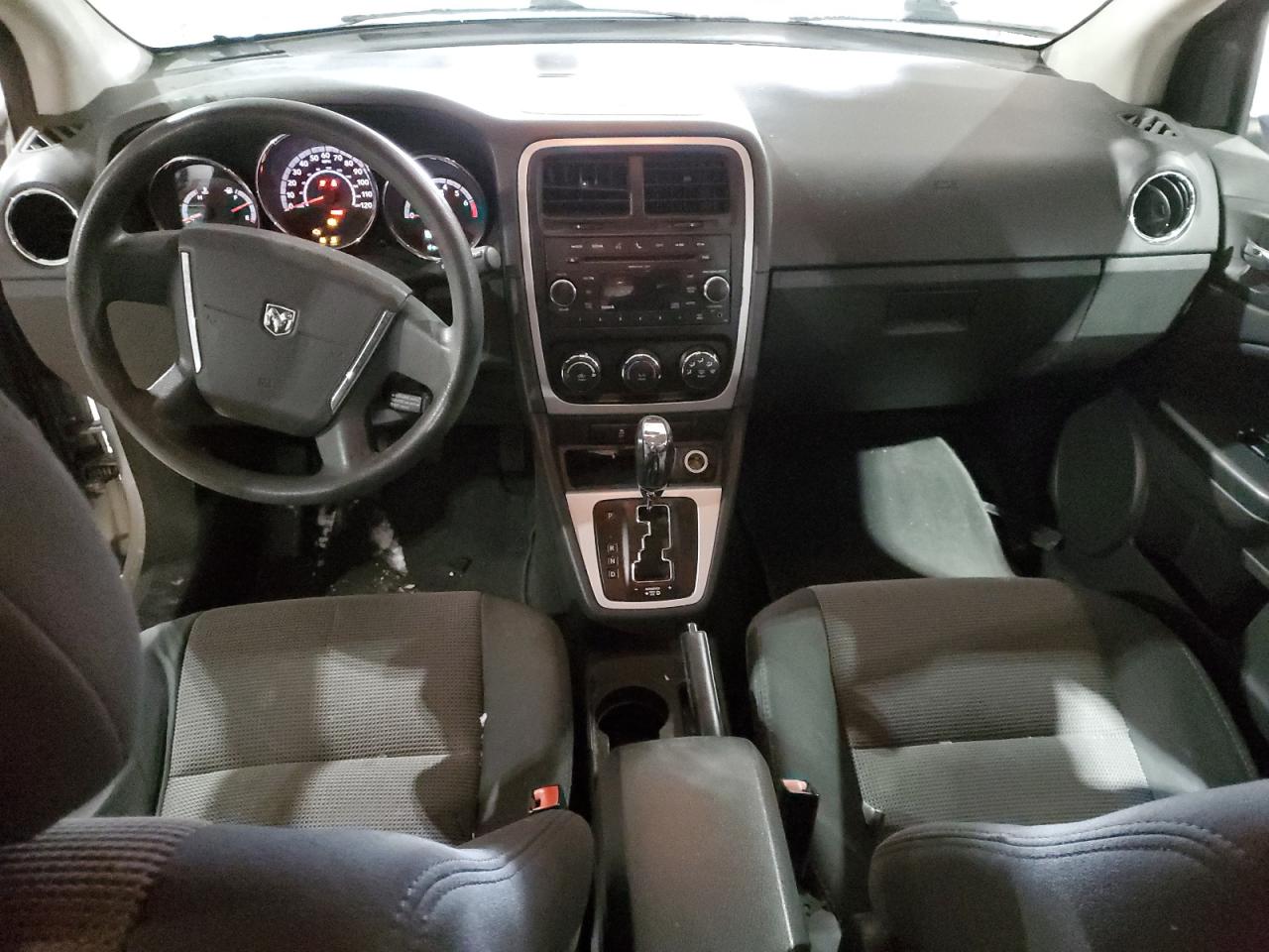 2011 Dodge Caliber - Image 8