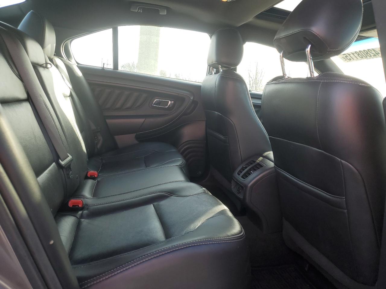 2013 Ford Taurus - Image 10