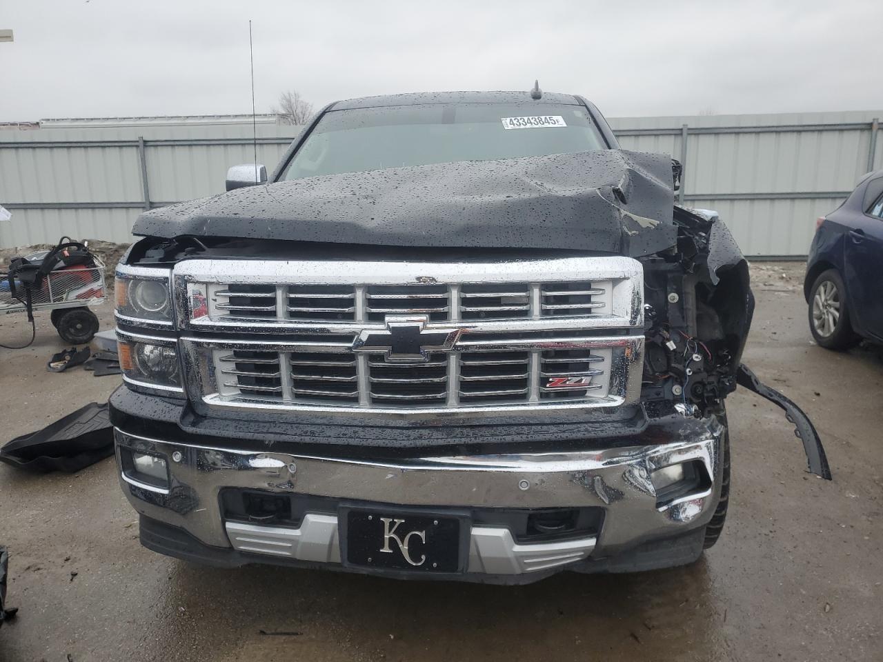 2015 Chevrolet Silverado - Image 5