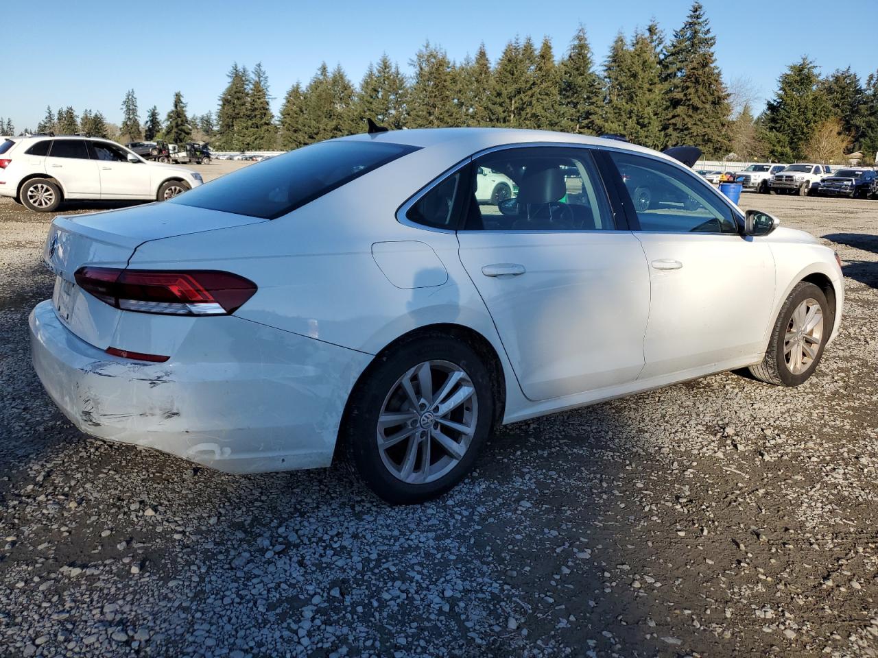 2020 Volkswagen Passat - Image 3