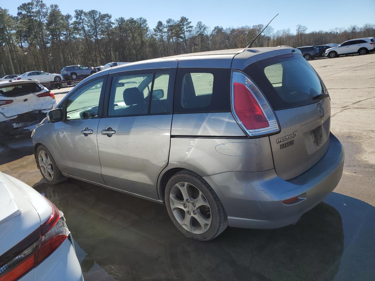2010 Mazda 5 - Image 2