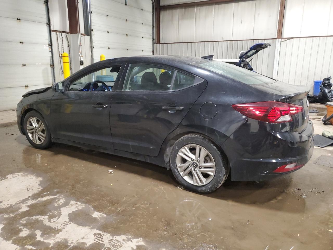 2019 Hyundai Elantra - Image 2
