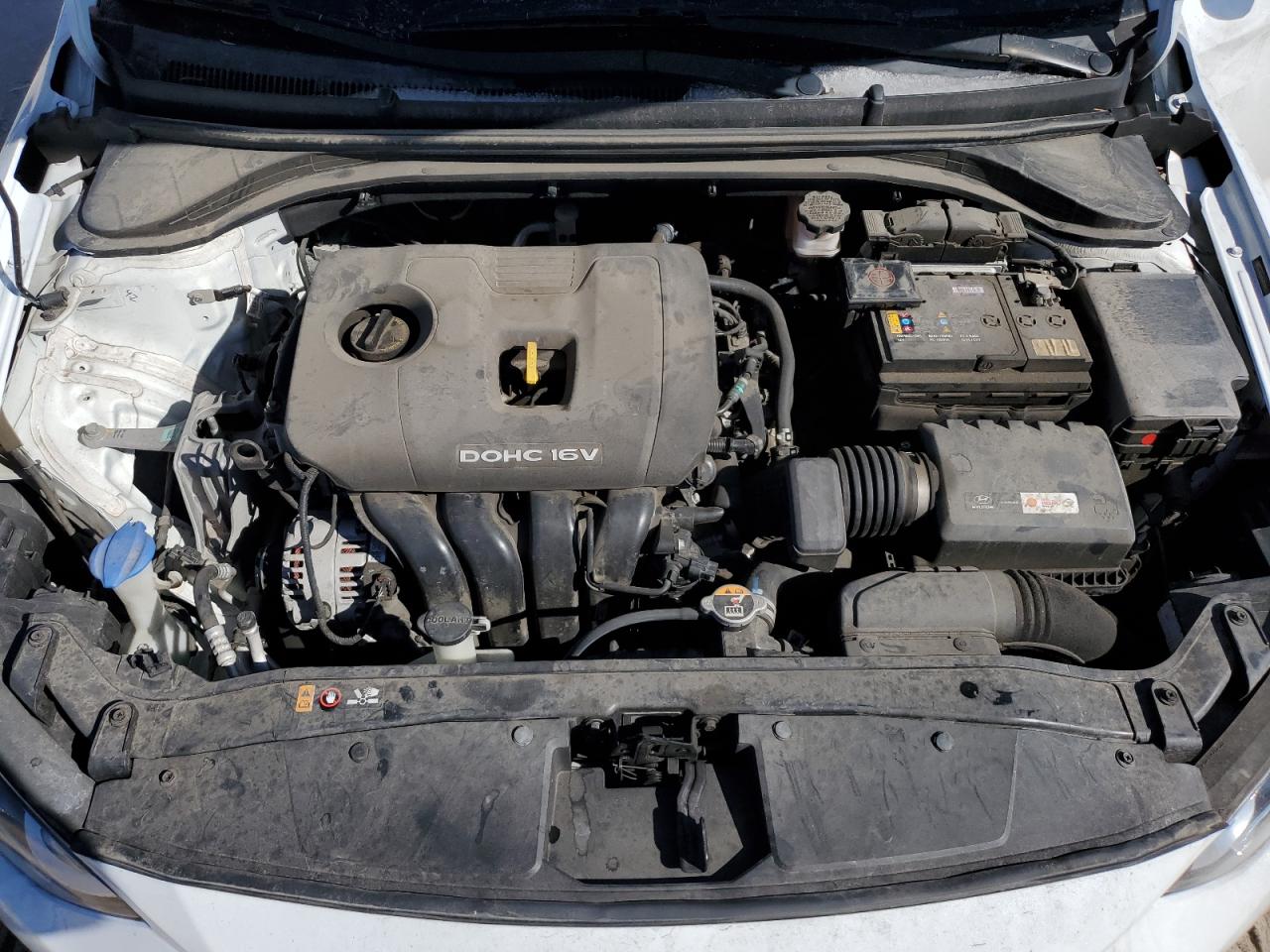 2018 Hyundai Elantra - Image 11